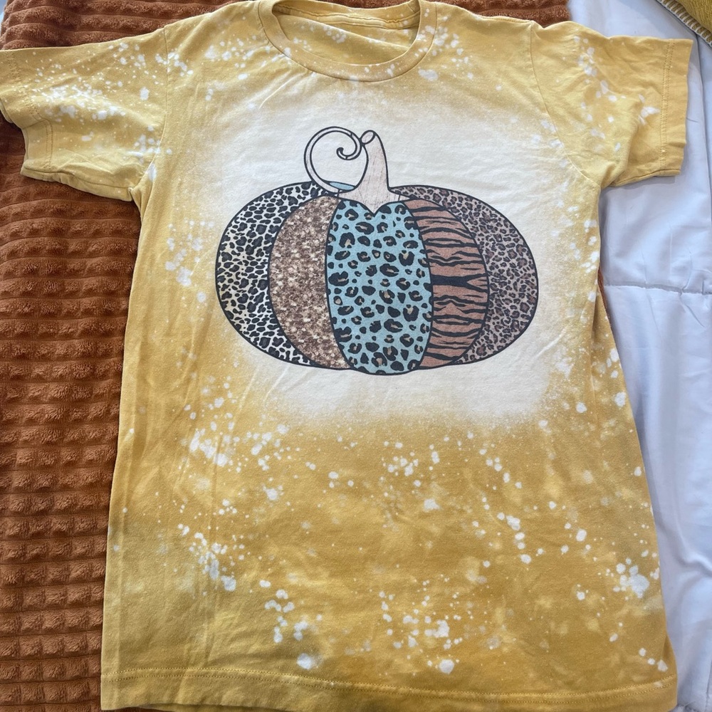 Size medium short sleeve t-shirt.